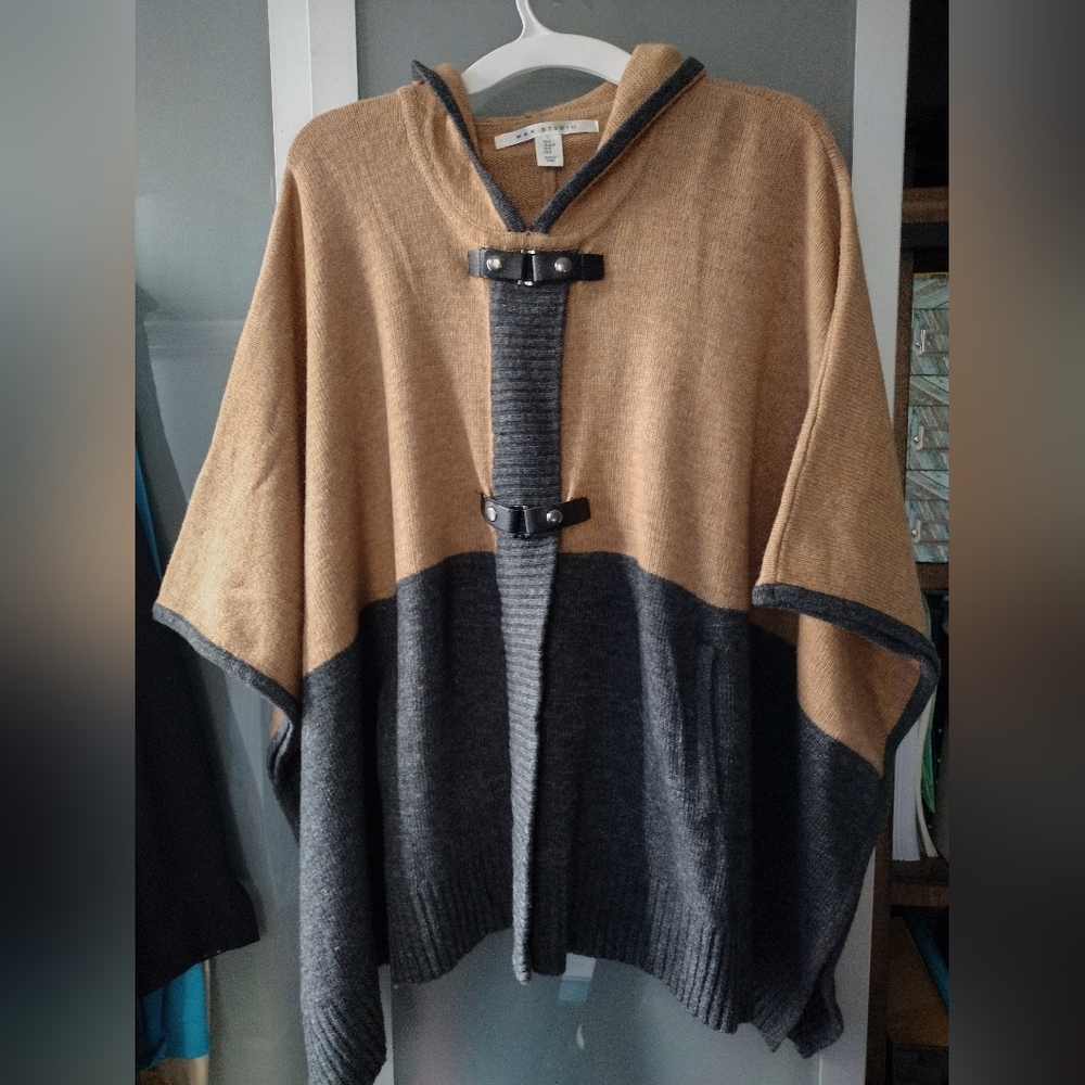 Max Studio Tan and Gray Cape Poncho Med